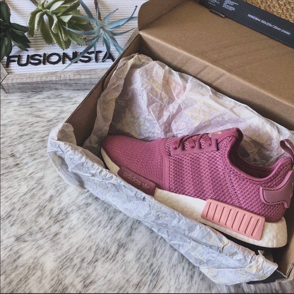 NWT ❤️ Rare Adidas NMD R1 Dusty Rose 🌹 - Picture 8 of 8
